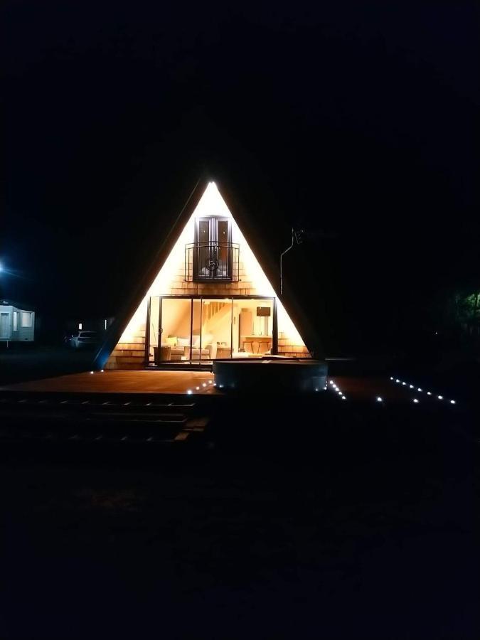 Widgeon Bespoke Cabin Is Lakeside With Private Fishing Peg, Hot Tub Situated At Tattershall Lakes Country Park Exteriér fotografie