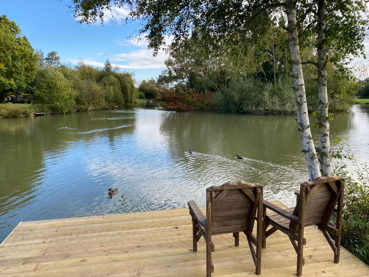 Widgeon Bespoke Cabin Is Lakeside With Private Fishing Peg, Hot Tub Situated At Tattershall Lakes Country Park Exteriér fotografie